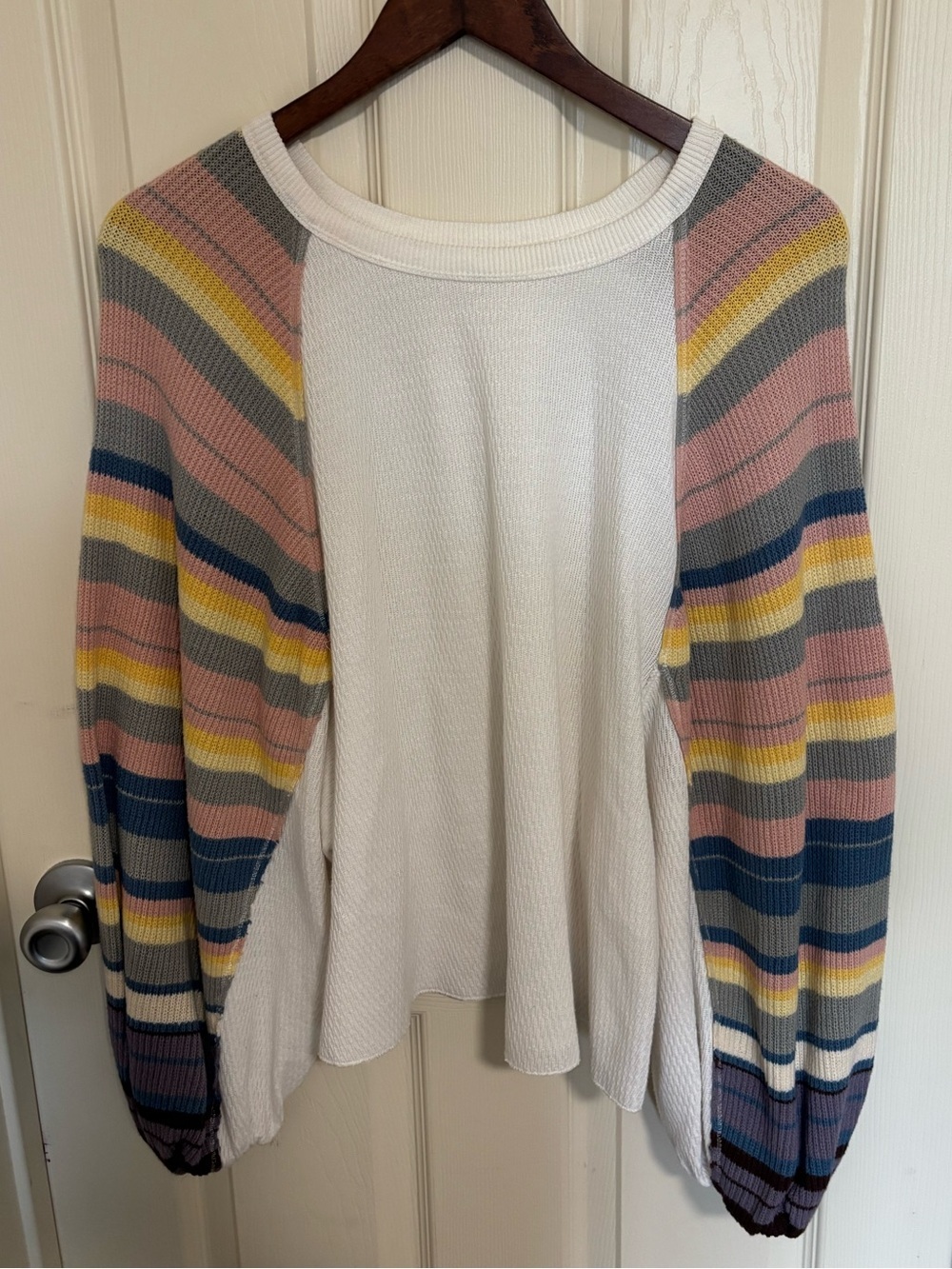 We The Free Textured White Top Multicolor Striped Sleeves XS summer sweater - Picture 3 of 8